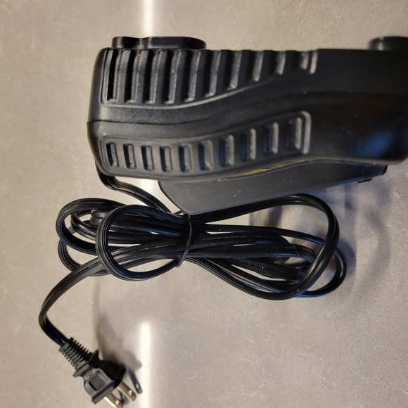 DEWALT Black and Yellow Battery Charger - Picture 6 of 6